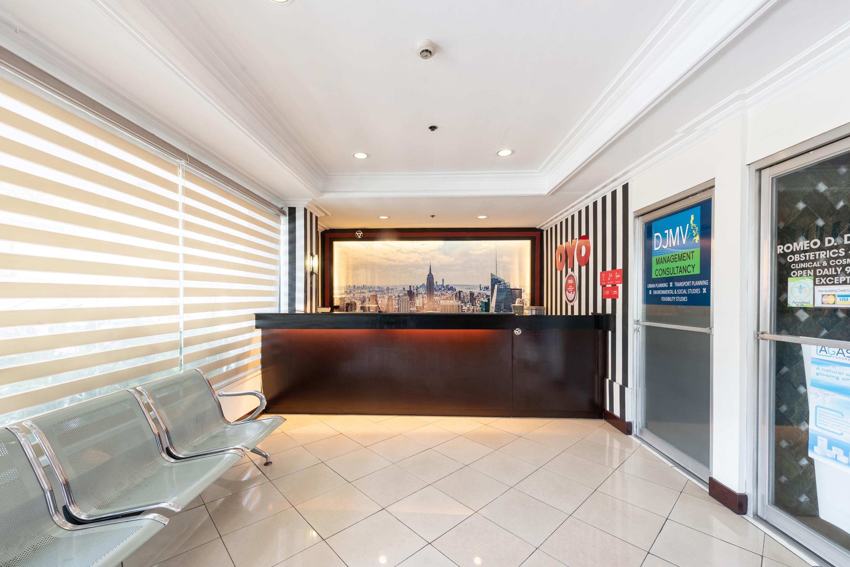 Готель Oyo 115 Northridge Mansions Кесон-Сіті Екстер'єр фото