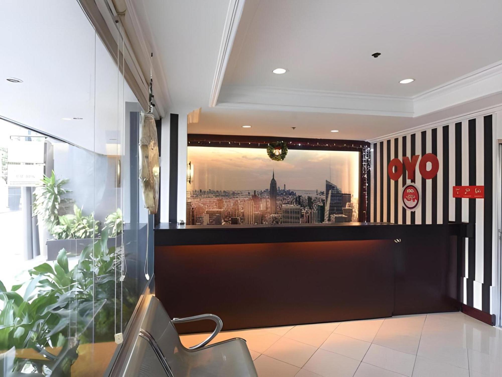 Готель Oyo 115 Northridge Mansions Кесон-Сіті Екстер'єр фото
