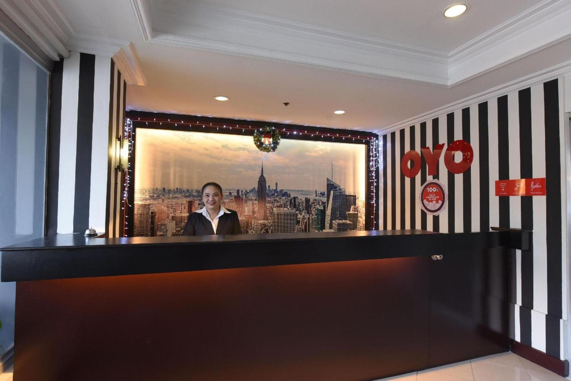 Готель Oyo 115 Northridge Mansions Кесон-Сіті Екстер'єр фото